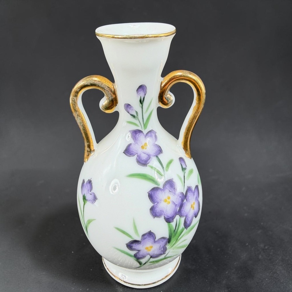 Chubu China Miniature Bud Vase Hand Painted Purple Flowers Gold Trim Vintage‎